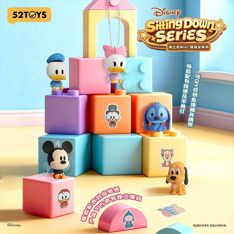 شخصيات Disney Sitting Down Series ميني مع إكسسوارات