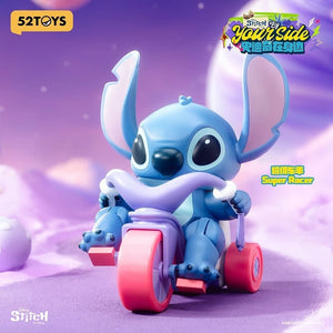 مجسم ستيتش Super Racer يركب دراجة ملونة