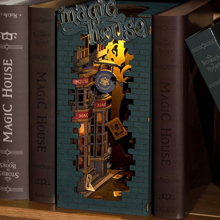 بيت الكتب السحري – Magic House Book Nook