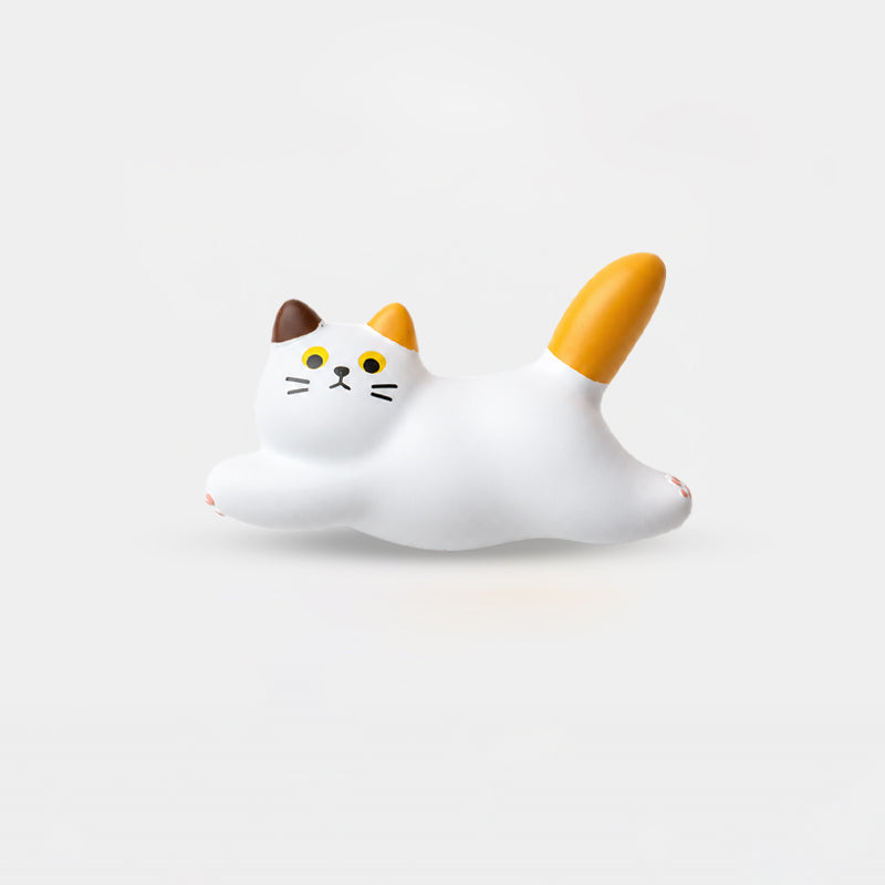 مغناطيس ثلاجة القط ذو الذيل الذهبي 🐱🧡