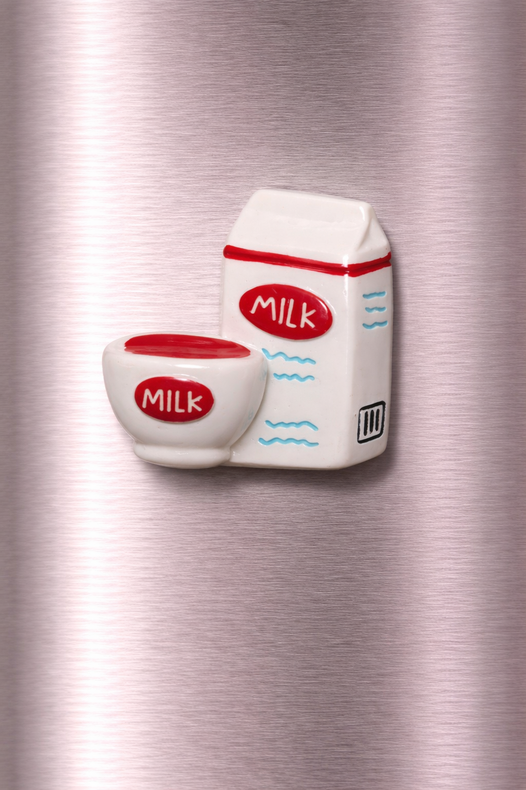 مغناطيس ثلاجة حليب مع كوب