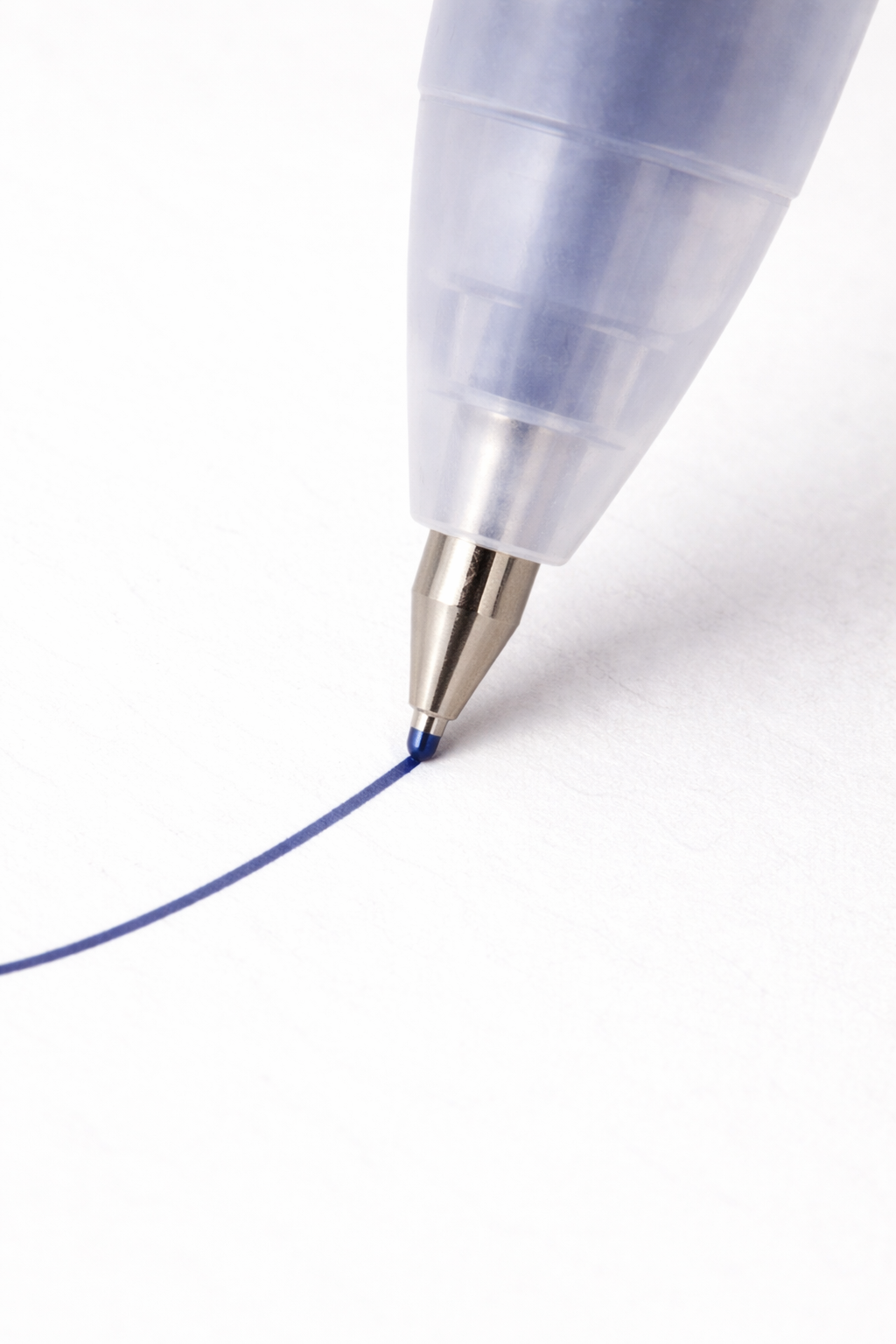 قلم جل نيلي غامق – رأس إبرة 0.5mm كتابة دقيقة وانسيابية