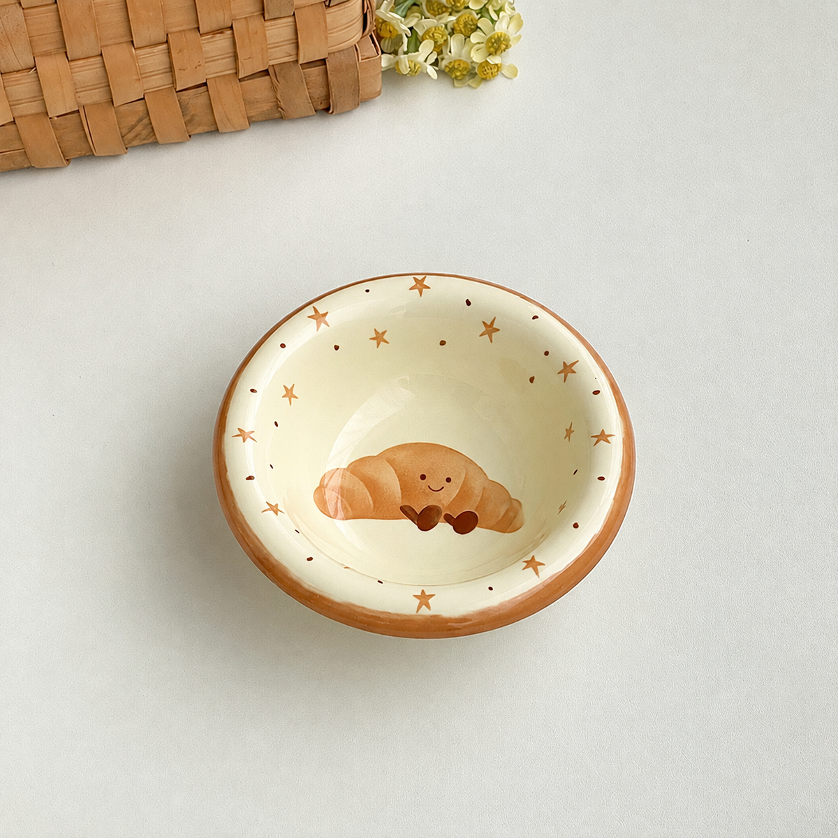 وعاء سيراميك تصميم كرواسون