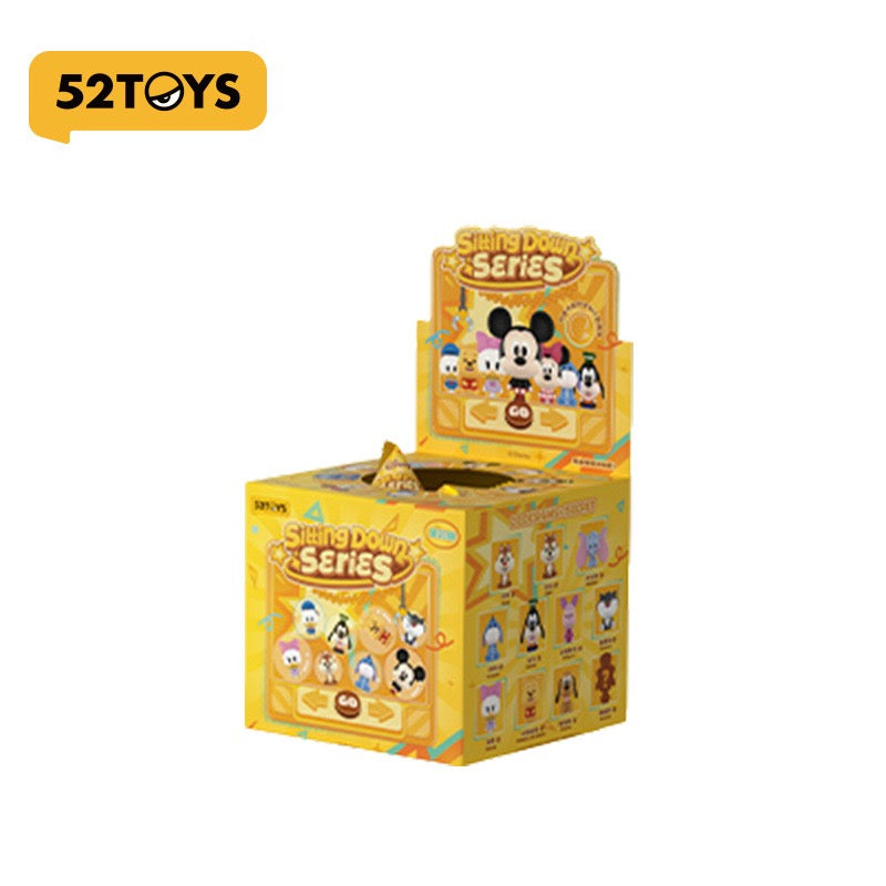 علبة عرض Disney Sitting Down Series من 52TOYS